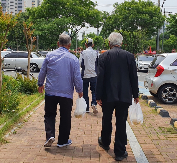 워킹스루 경로식당