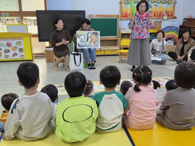 월성은빛복지관 선배시민 자원봉사단 ‘은빛누리봉사단’ 10월 공연 활동(2025. 10. 21.)